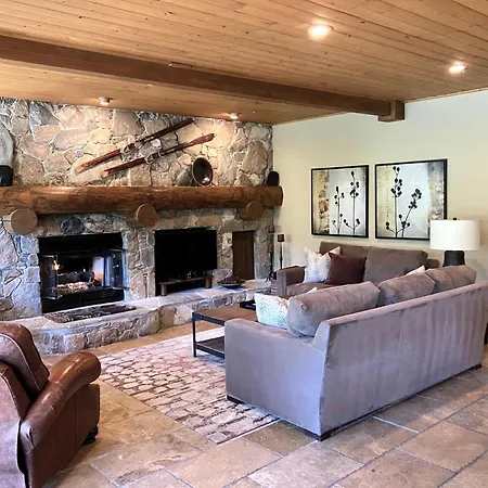Kbm Resorts New Property Bristlecone Beautifully Updated Easy Access To Deer Valley Private Hot Tub Gas Fireplace Main Street Bct-501